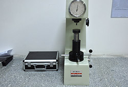 Rockwell hardness tester